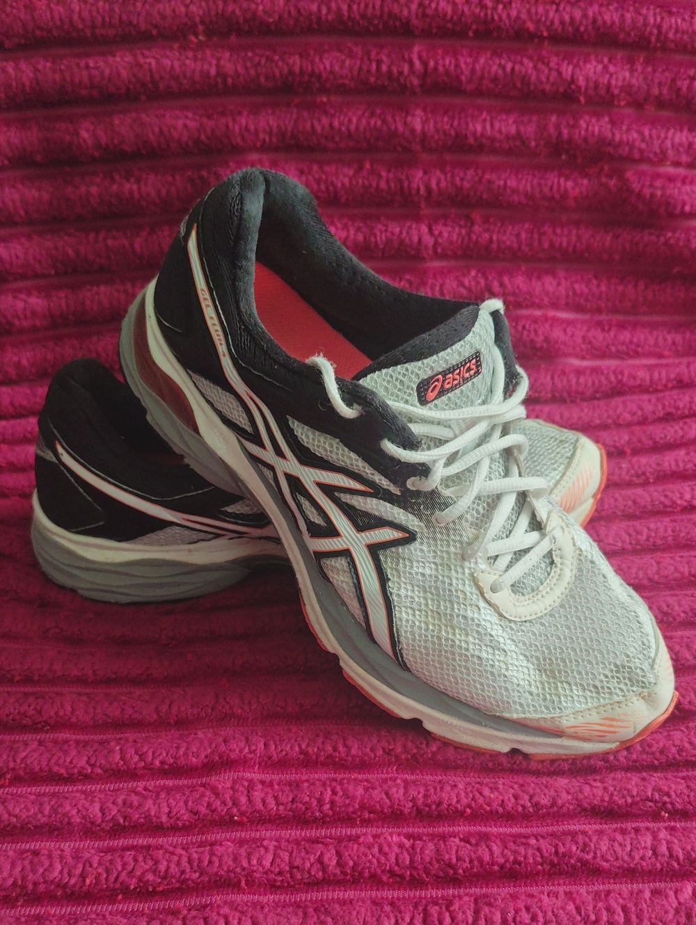 Asics White and Pink Women's Running Sneakers